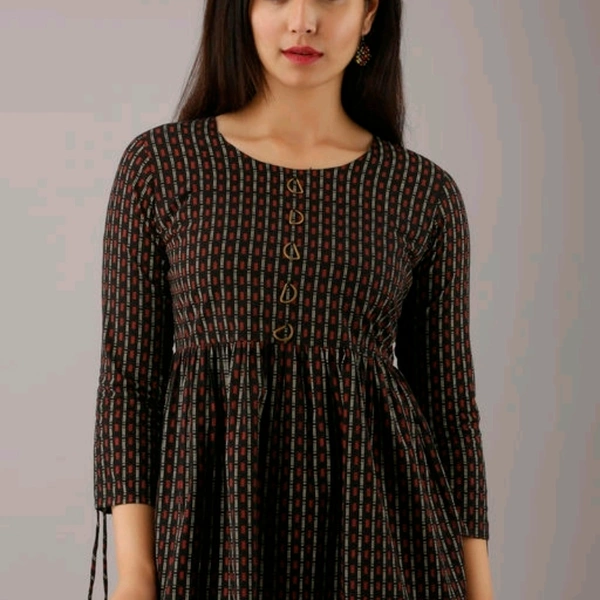 ftDiva Printed tunic in black - XXXL
