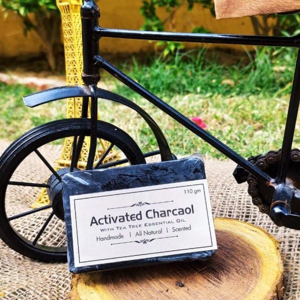 Activated Charcoal Soap - ONLINE PAYMENT ONLY☑️☑️IF YOU CHOOSE CASH ON DELIVERY DURING CHECKOUT THE ORDER WILL BE CANCELLED
