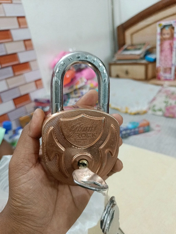 Lock & Key - Gold