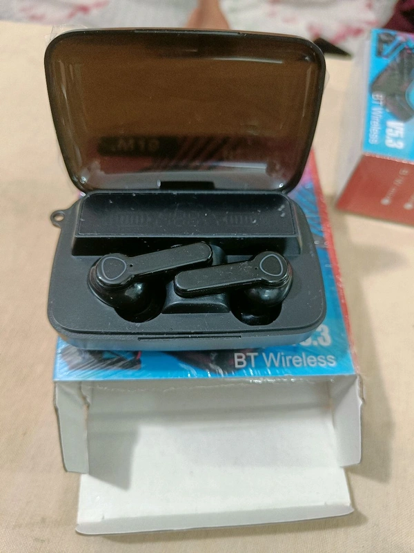 M19 Earbuds - Black
