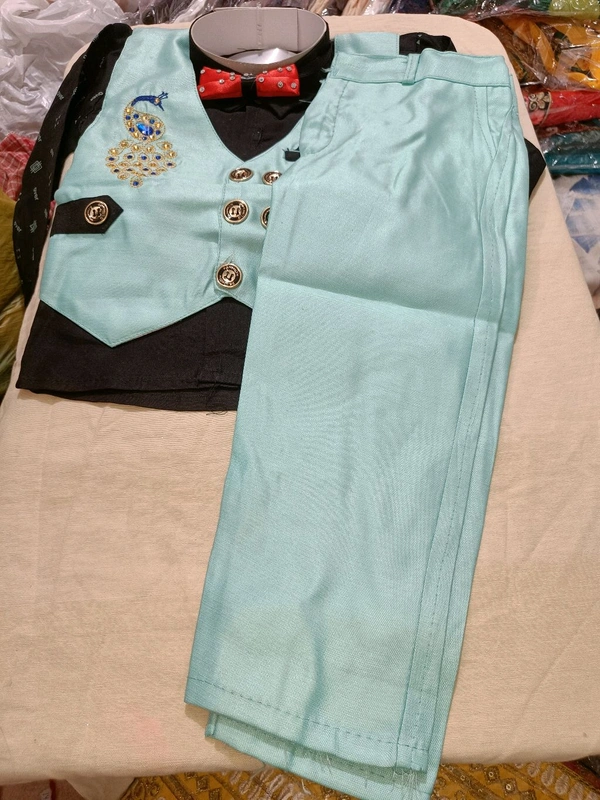 Three Piece Suit for Kids Boys - Charlotte, 22