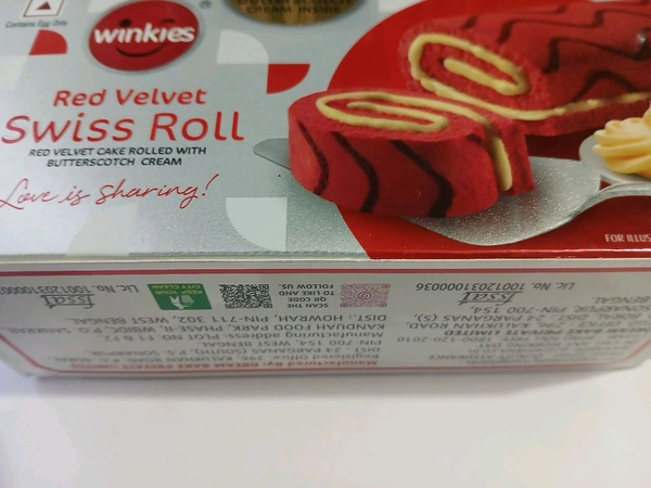 Red Velvet Suiis Roll Cake