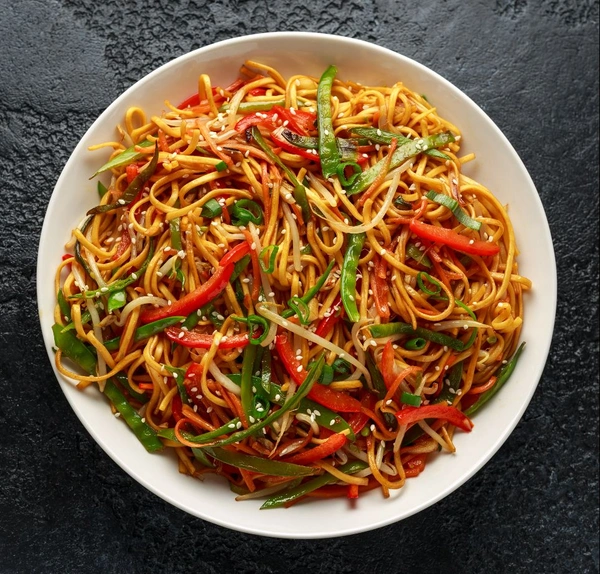 Schezwan Chowmein Full - Half, Obra