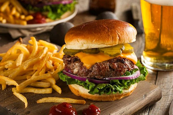 Crispy Burger + Peri Peri Fries 🍟  - Obra