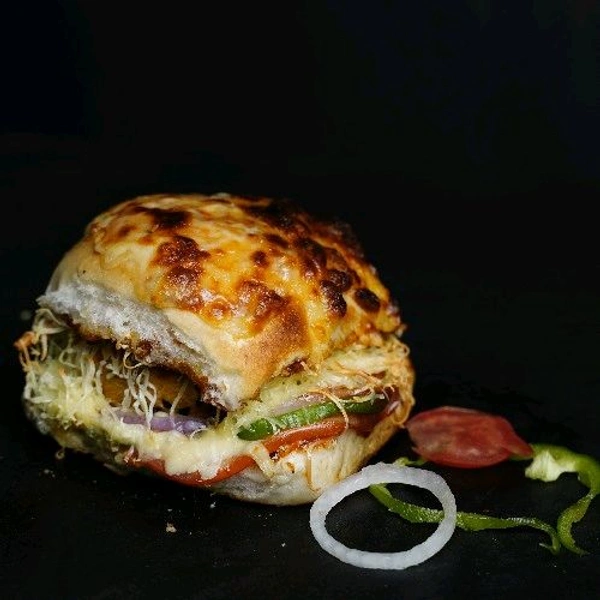Hatke Janjhanit Vadapav  - Obra