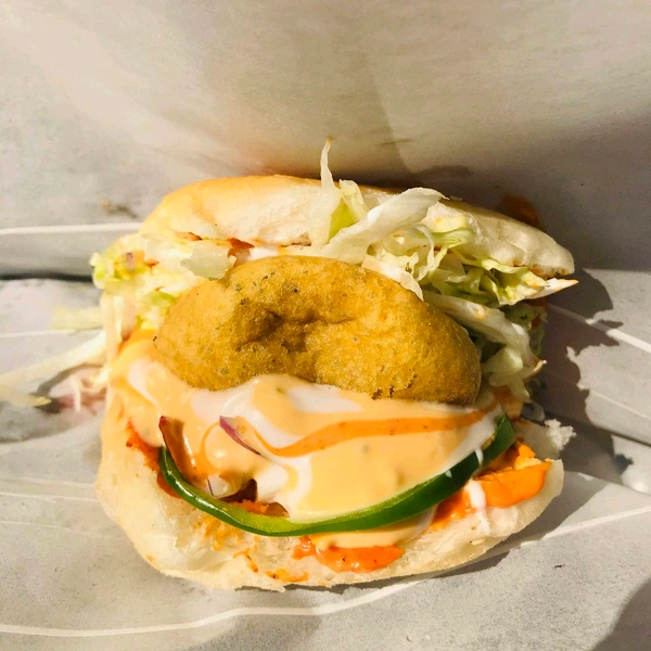 Hatke Vip Vadapav  - Obra