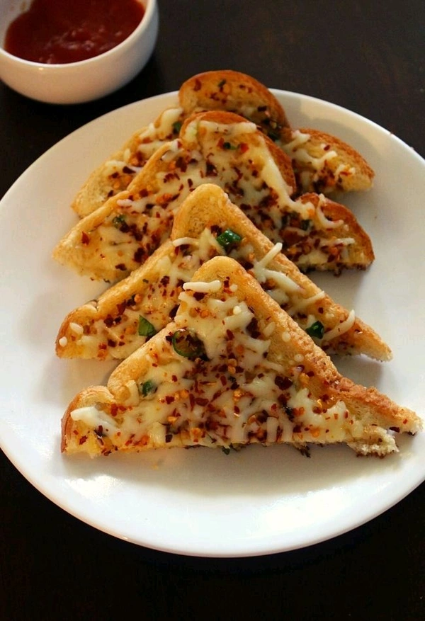 Desi Chilli Tosat  - Obra