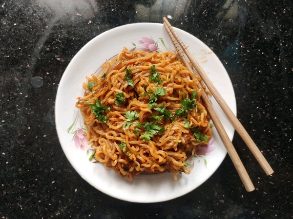 Urban Schezwan Maggi - Obra