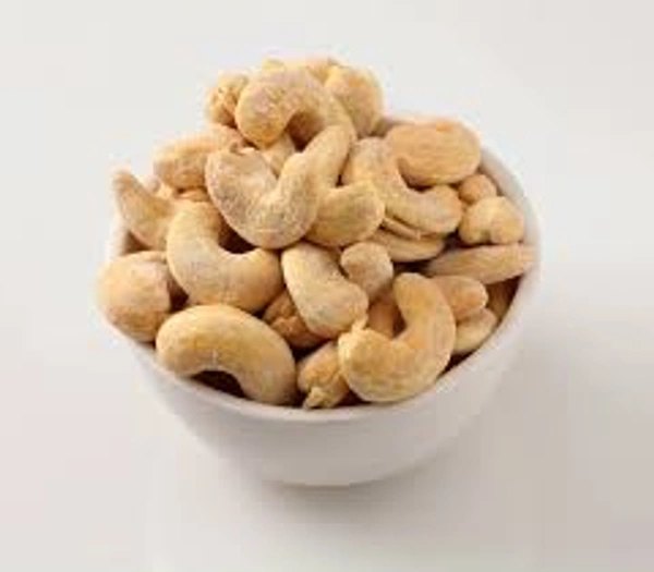 OVEN ROASTED CASHEWS - SALT FLAVOURED - 250 GMS