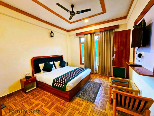 SHIMLA MANALI DHARAMSHALA (DLX)- 8N/9D