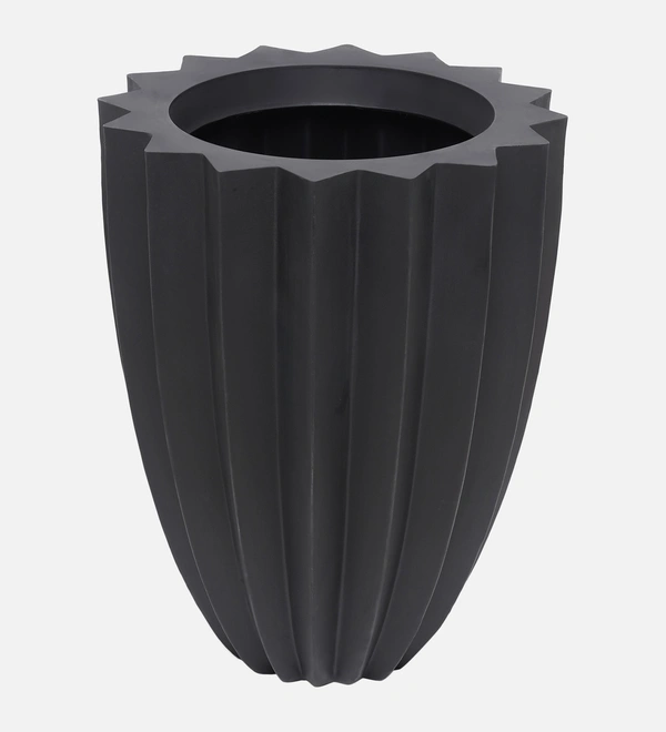 Vrukshveda Juniper Star Planter - Black