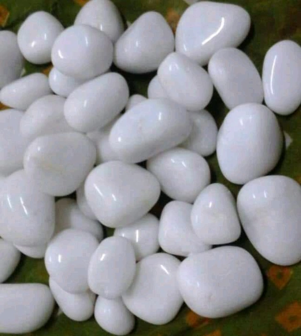 White Pebble 
