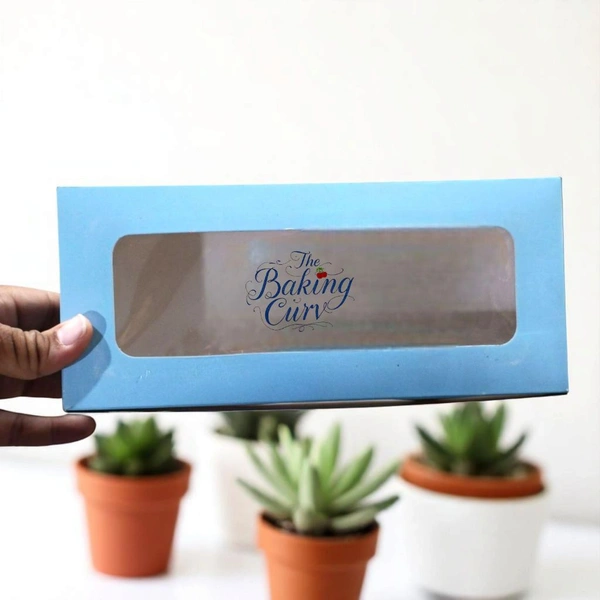 The Baking Curv 3 Cavity Cup Cake Box