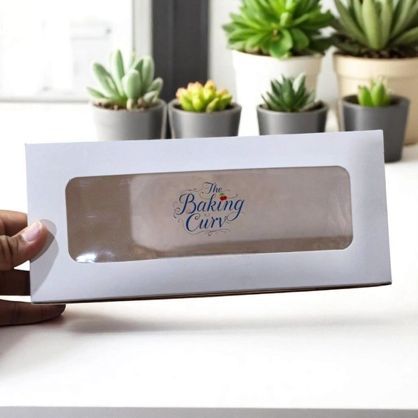 The Baking Curv 3 Cavity Cup Cake Box