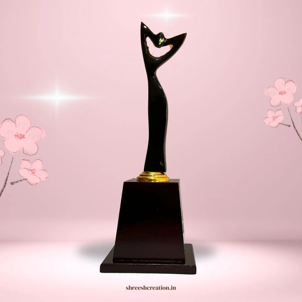 M002 | Metal Trophy