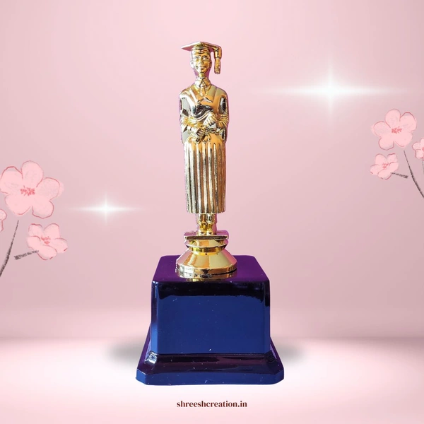 F012 | Convocation Trophy