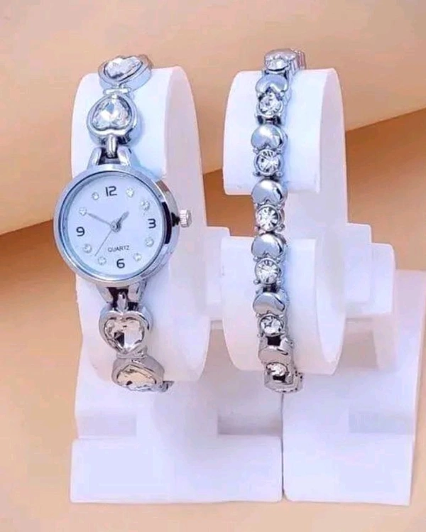 Trendy New Design Stainless Steel Analog Watch And Bracelet Combo For Women  - silver, gold, purple,blue,black