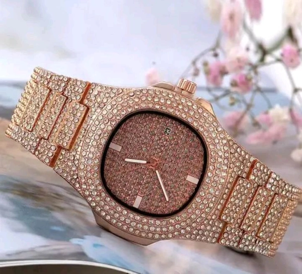 New Trendy Luxury Watch Diamond And Gold 