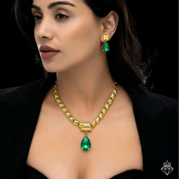 Anti-Tarnish Crystal Necklace Set With Earrings - Free