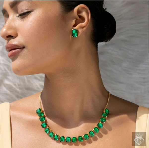 Single-Line Emerald Necklace Set With Earrings - Free
