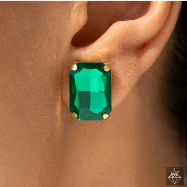 Single-Line Emerald Necklace Set With Earrings - Free