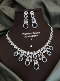 AD NECKLACE 