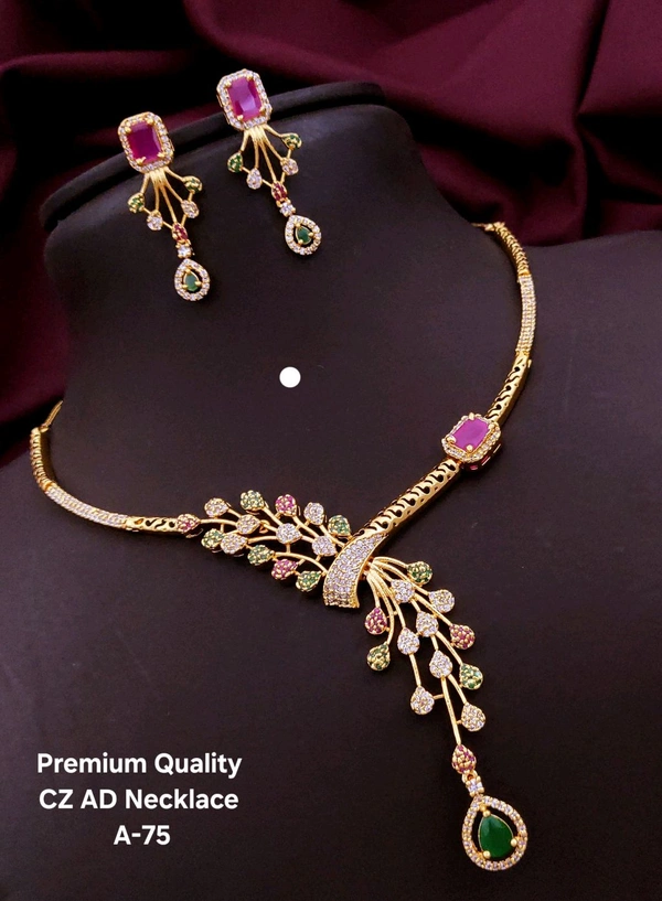 AD NECKLACE 