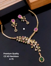 AD NECKLACE 