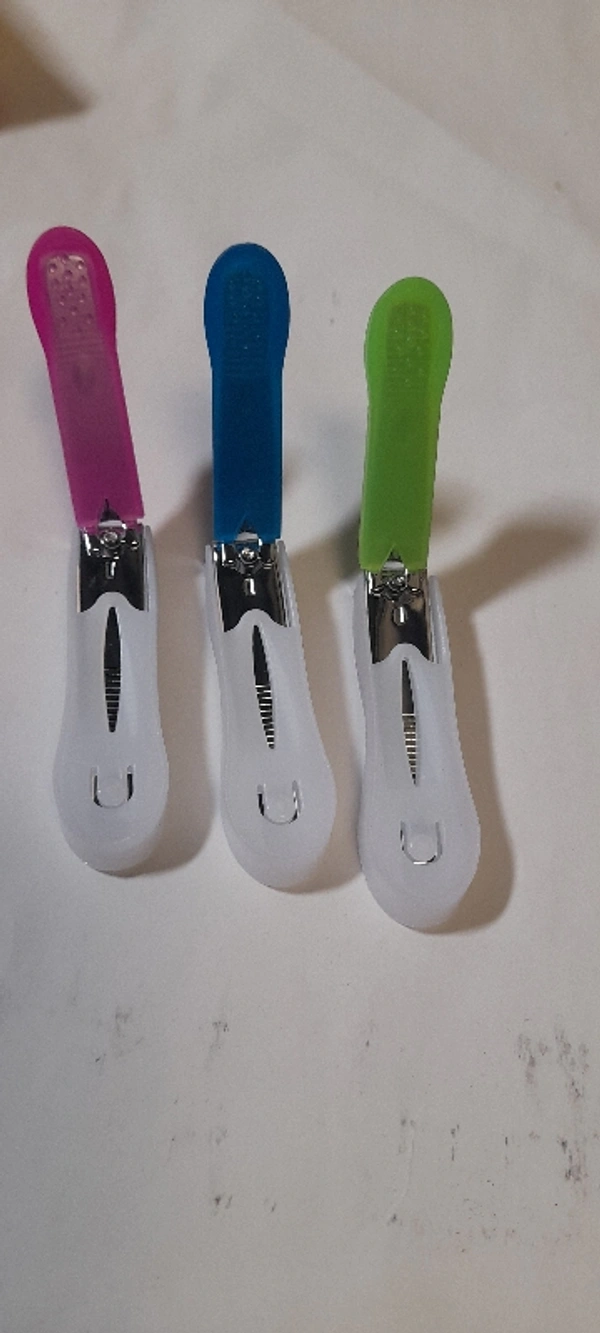 Nail Cutter - Medium, Multicolor