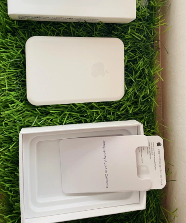 5000 mAh Magnetic Magsafe | 15W Fast Wireless Charging (White)