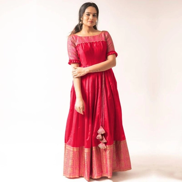 VASTREMATE Beautiful Gown - L