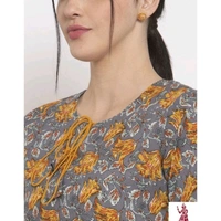 VASTREMATE Women Cotton Printed Straight Kurti - M