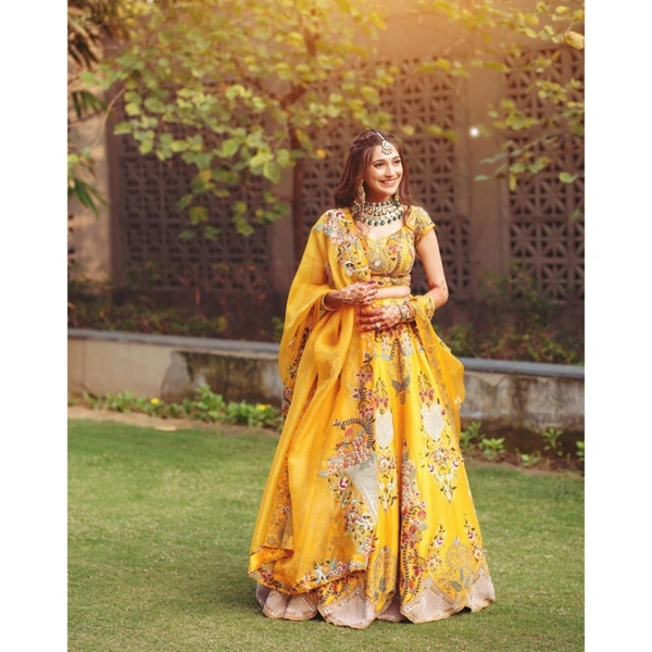 Lahenga Choli In High Sutin Fabric - Free Size