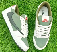 Travis Scott "Reverse Olive" - Uk 9