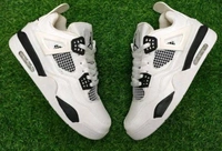 Retro 4 " Military Black" - Uk9