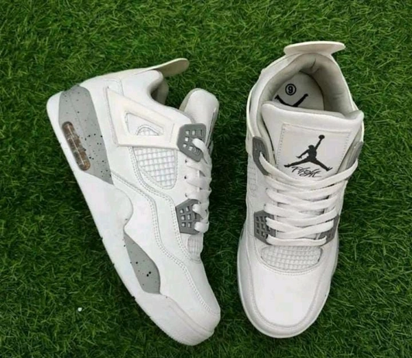 Retro 4 "White Oreo" - Uk 9