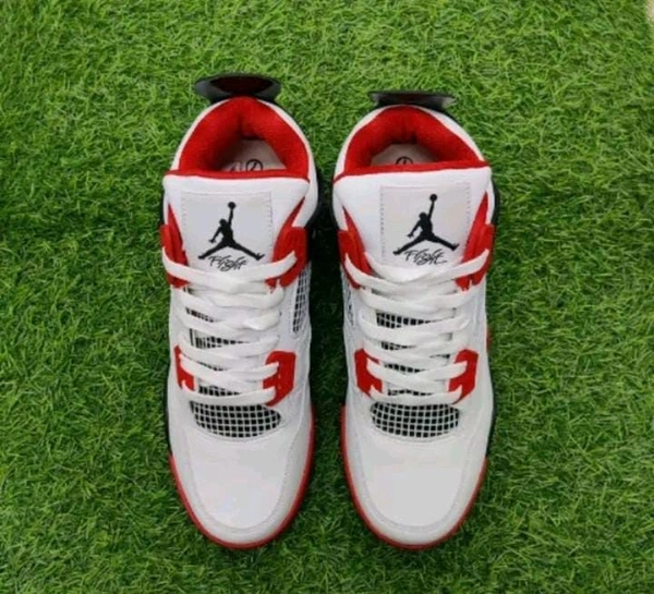 Retro 4 "Fire Red" - Uk9