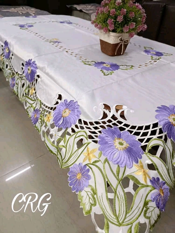 White Beauty Centre Table Cover