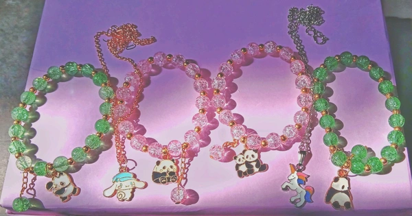 Unique Fashion  Panda 🐼 Perium Bracelet With 2 Locket 