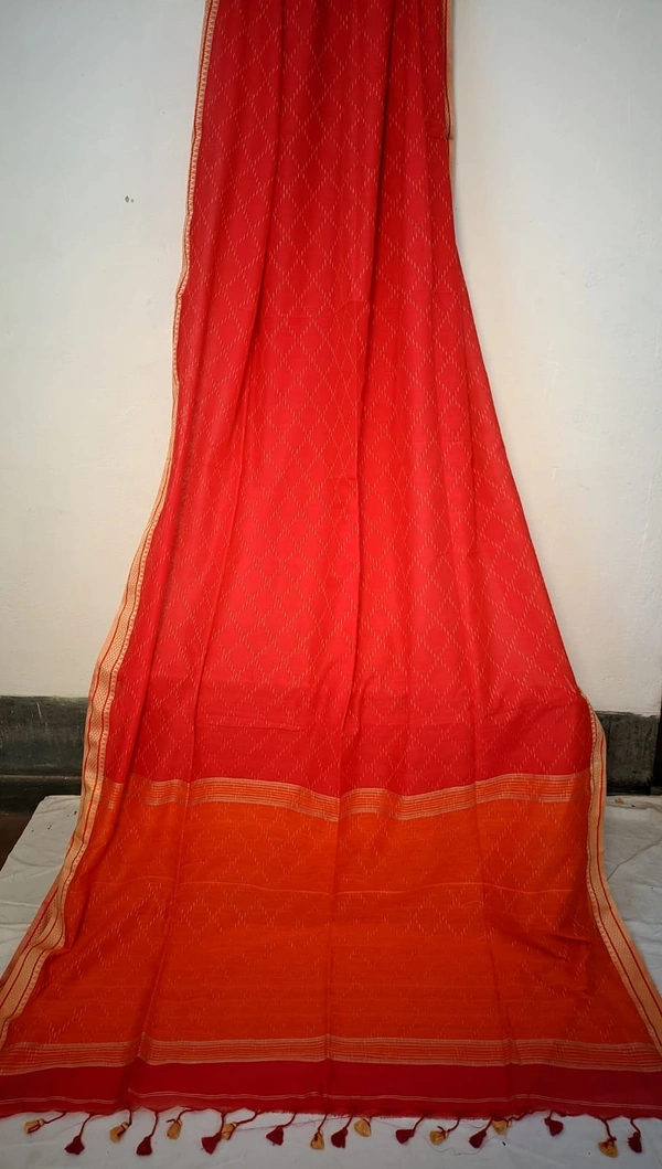 SKU0251 : Pure Cotton Saree – Handwoven, Lightweight & Breathable Fabric | Katki and Ikat Design - Dual Tone, Dry Wash Only, Yes