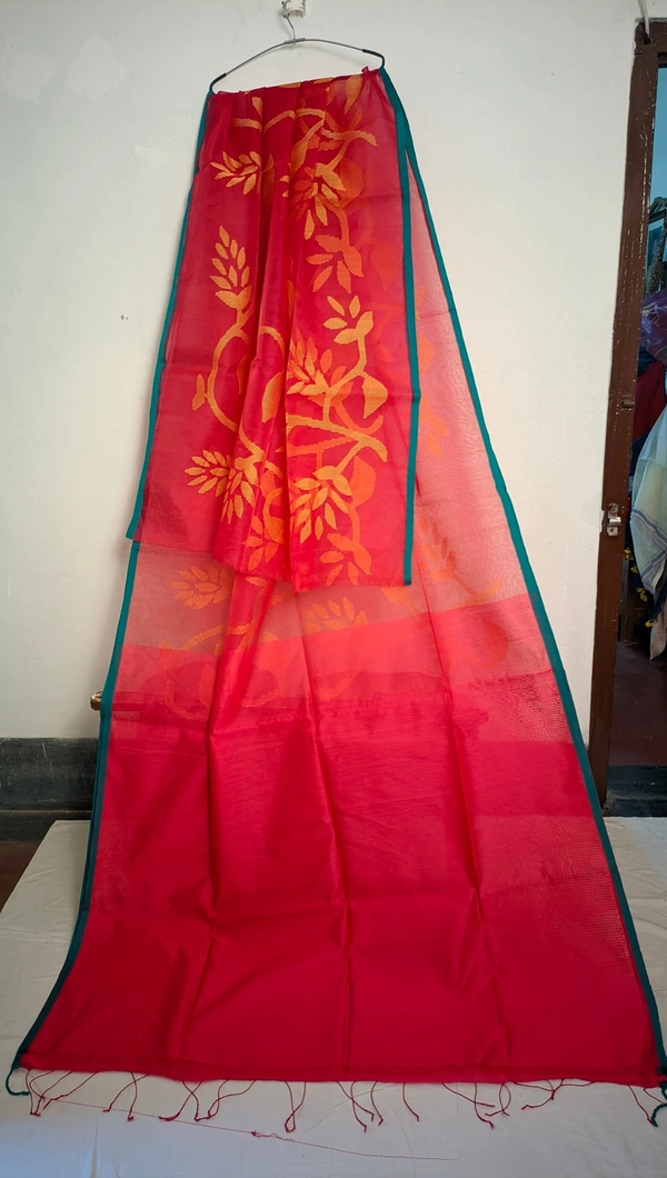 SKU0217 : Elegant Pure Resham Silk Saree – Traditional Handwoven Ethnic Wear - Rani Pink, Vertical, Dry Wash, Yes