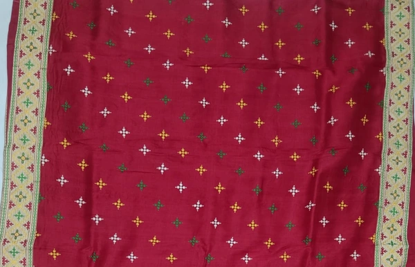 SKU0940 : Elegant Pure Silk Saree – Machine Woven | Embroidery - Dry Clean Only, Yes