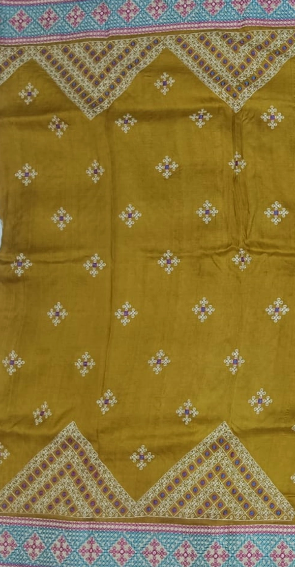 SKU0948 : Elegant Pure Silk Saree – Machine Woven | Embroidery - Dry Clean Only, Yes