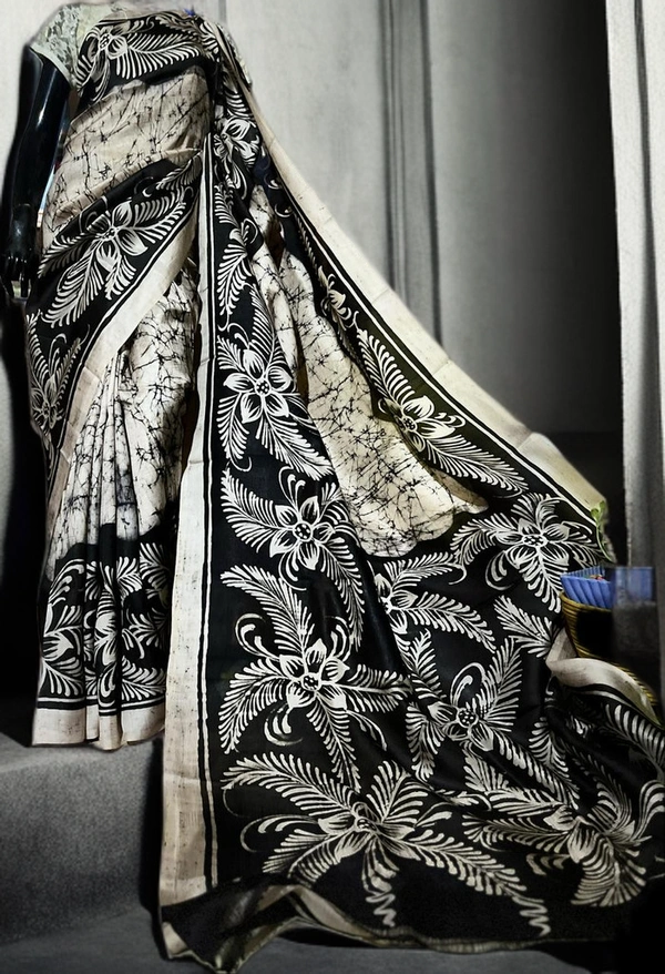 SKU0164 : Pure Silk – Premium Wax Batik Fabric – Handcrafted, Soft & Breathable - Normal Length 6.3 mtr Plus, Cream, Hand Print, Hand Wash, Yes