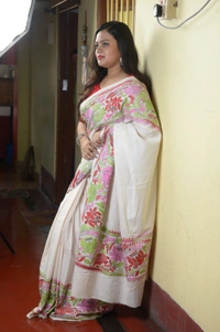 SKU0304 : Elegant Tussar Cotton Kantha Stitch Saree – Handcrafted Heritage Weave - White, Floral, Dry Clean Only, Yes