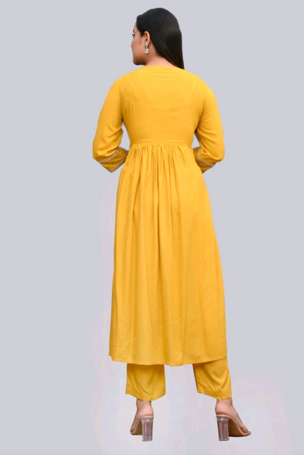 Yellow Side Slit Stright Kurta set - 40