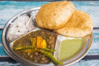 Chole Bhature - 2 Bhature