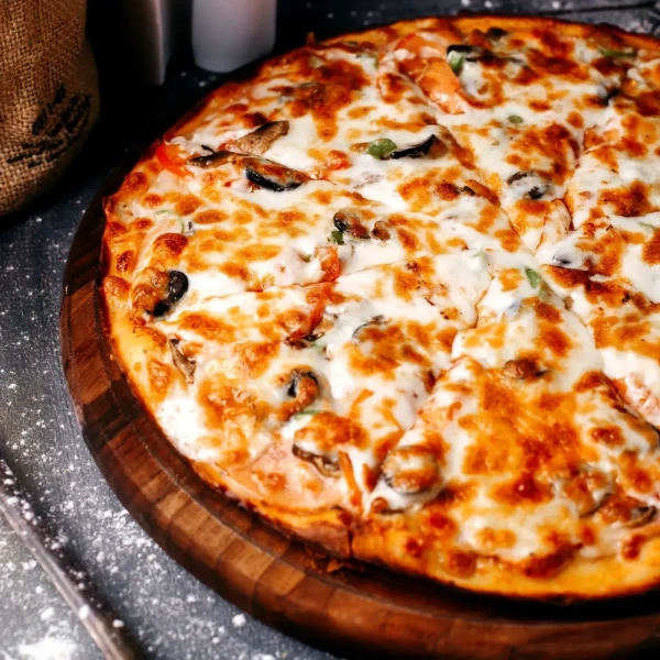 Veg Delight Pizza - Large