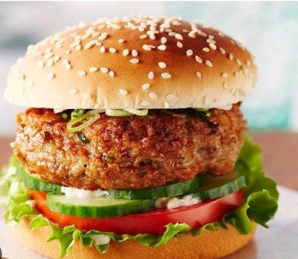 Chicken  Burger - Sainthia Momo Junction