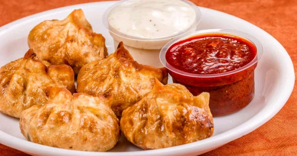 Veg Fried Momo (8 Pcs) - Sainthia Momo Junction